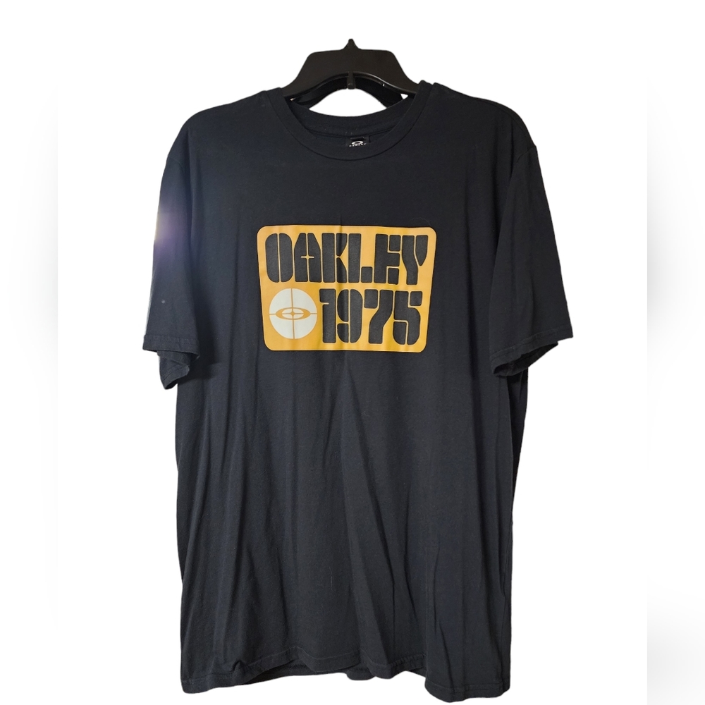 Oakley shirt